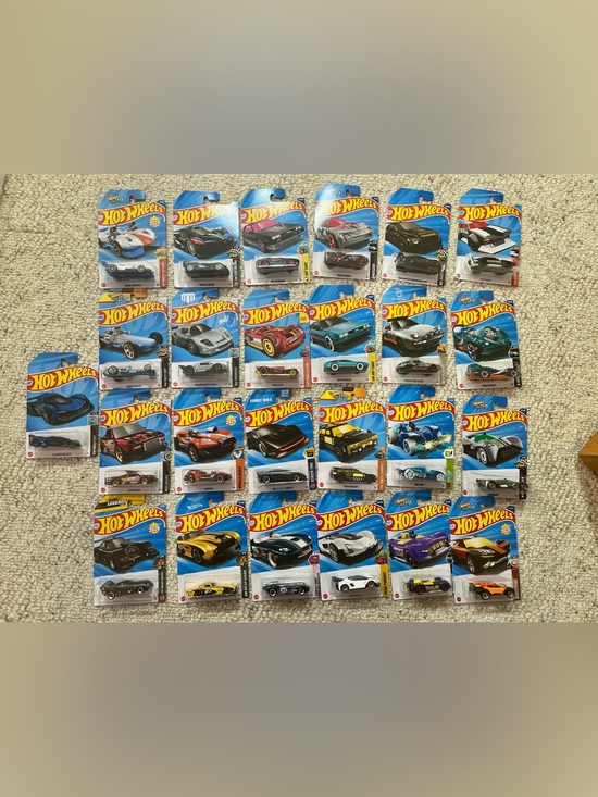 Hot Wheels Other - 25 Hot Wheels Assorted Die-Cast Cars